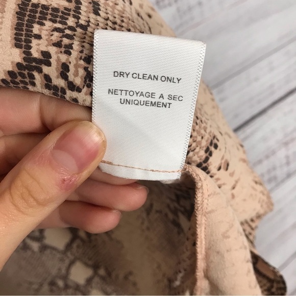 Equipment Feeme Riley Python‎ print 100% silk XSmall scoop neck popover blouse - Picture 6 of 6